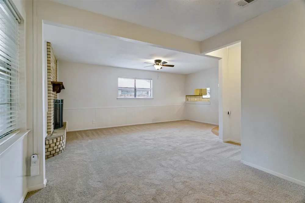 412 Franklin Drive Euless, TX 76040