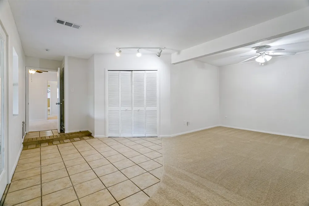 412 Franklin Drive Euless, TX 76040