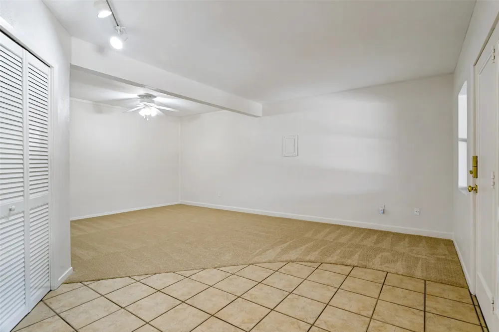 412 Franklin Drive Euless, TX 76040