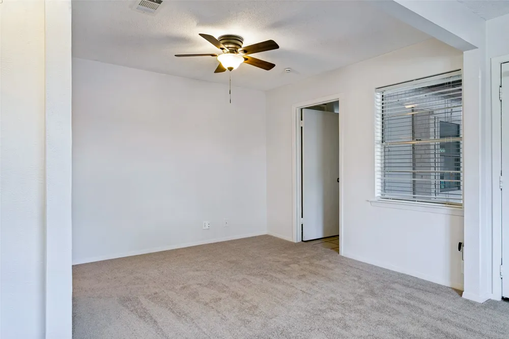 412 Franklin Drive Euless, TX 76040