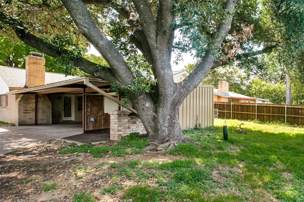 412 Franklin Drive Euless, TX 76040