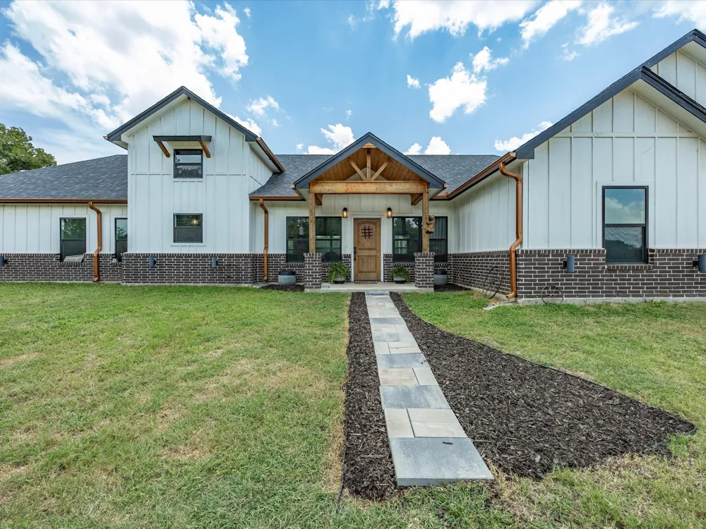 403 Polk Road Bowie, TX 76230