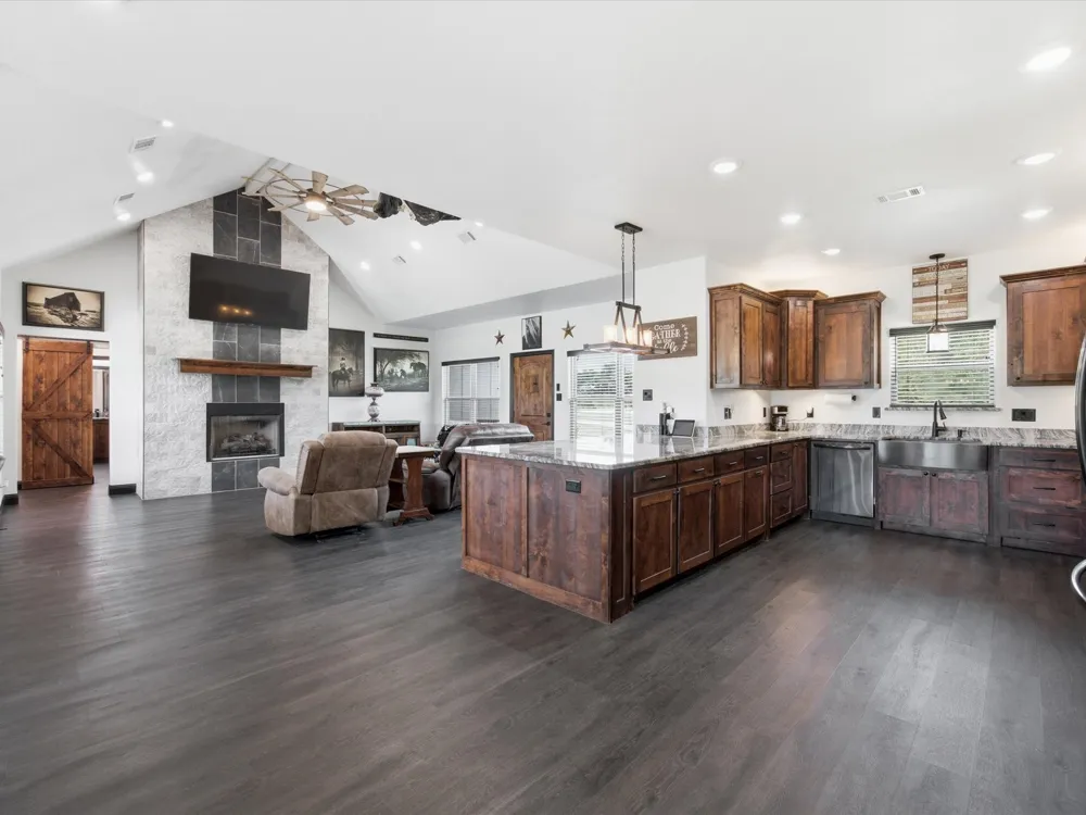 403 Polk Road Bowie, TX 76230