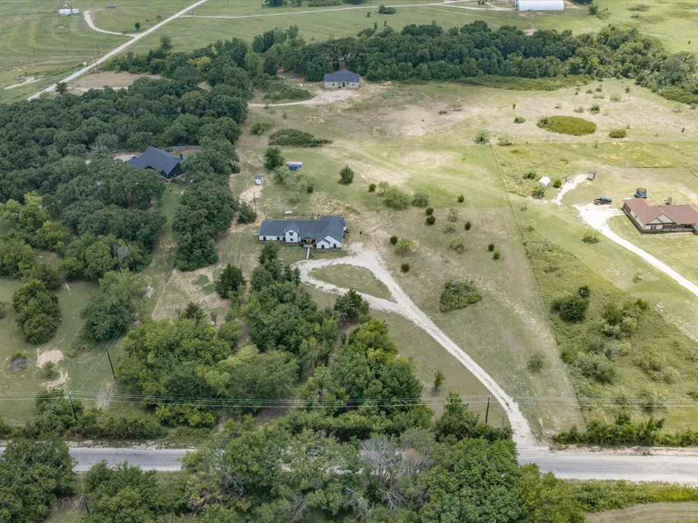 403 Polk Road Bowie, TX 76230