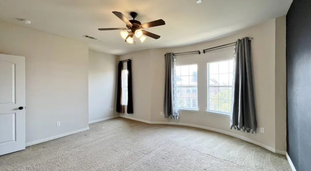 2500 Rockbrook Drive #40 Lewisville, TX 75067