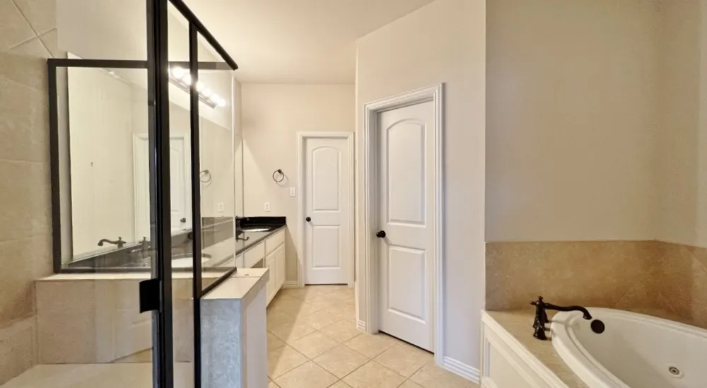 2500 Rockbrook Drive #40 Lewisville, TX 75067