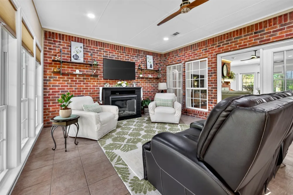 5611 Fm 2494 Athens, TX 75751