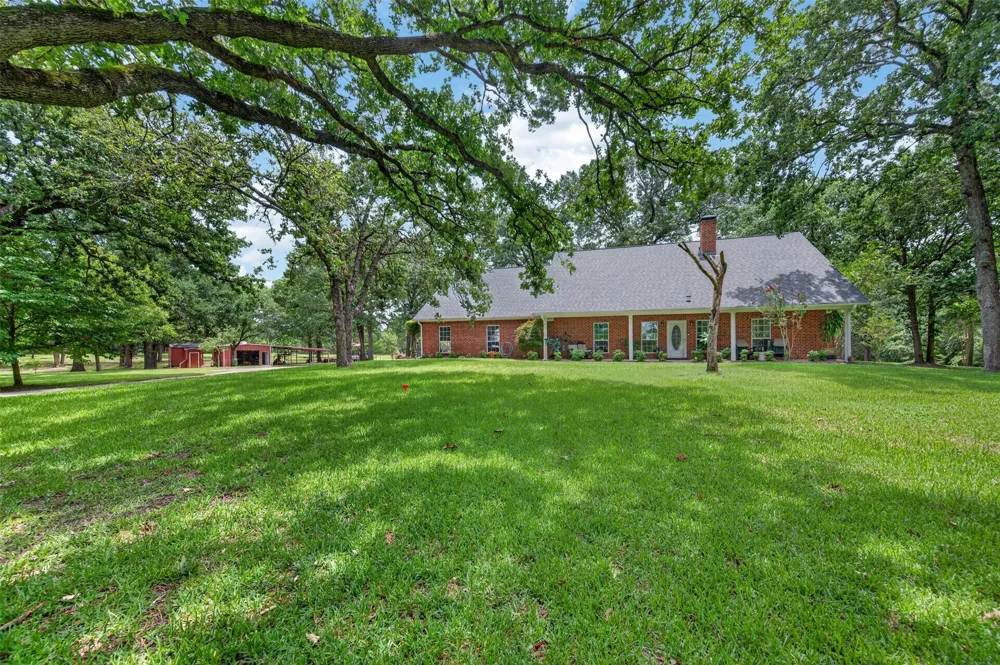 5611 Fm 2494 Athens, TX 75751