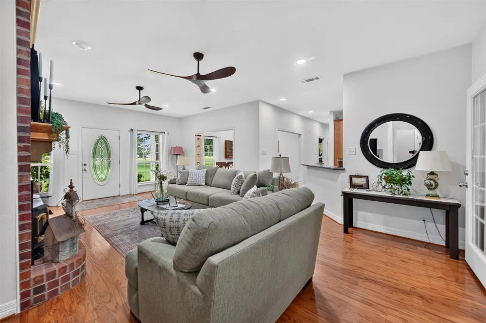 5611 Fm 2494 Athens, TX 75751