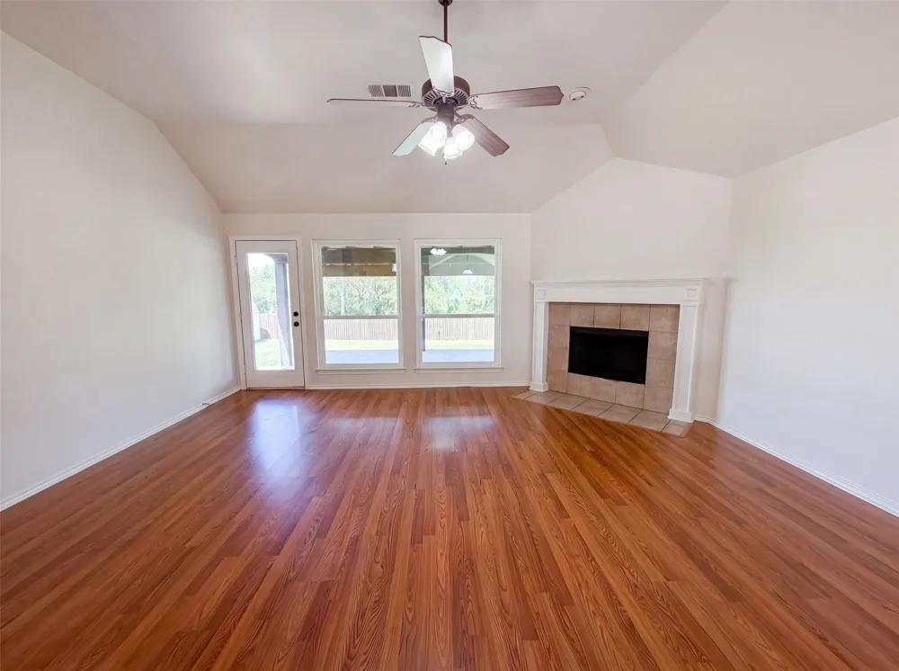 324 Cascade Drive Red Oak, TX 75154