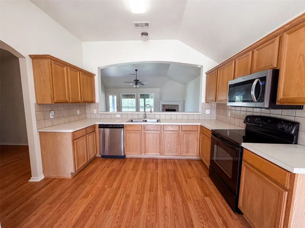 324 Cascade Drive Red Oak, TX 75154