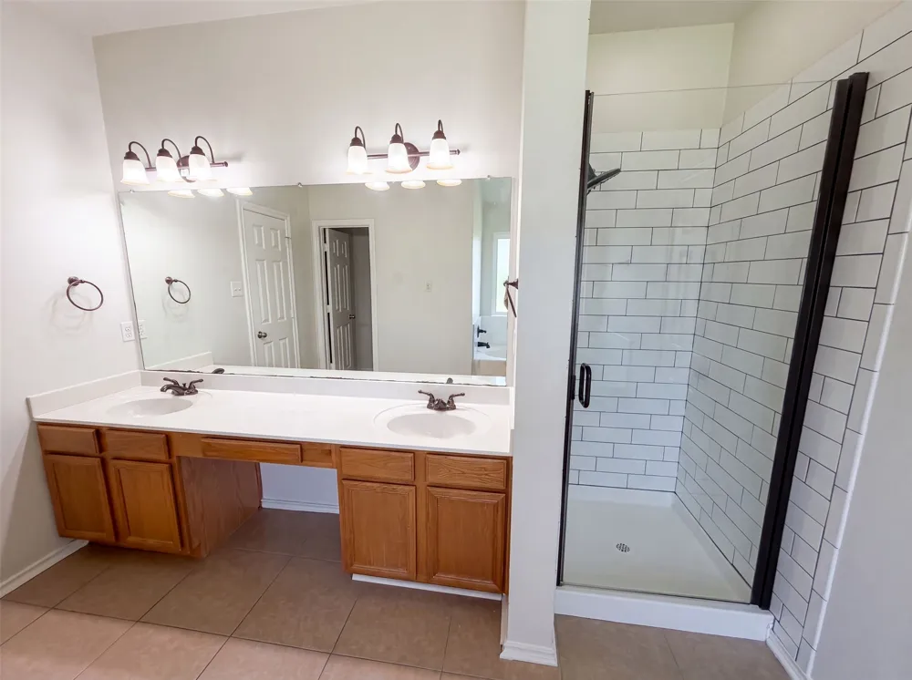 324 Cascade Drive Red Oak, TX 75154