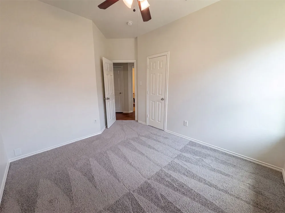 324 Cascade Drive Red Oak, TX 75154