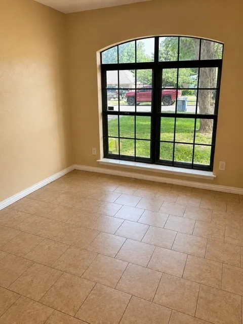 216 Monica Street Glenn Heights, TX 75154