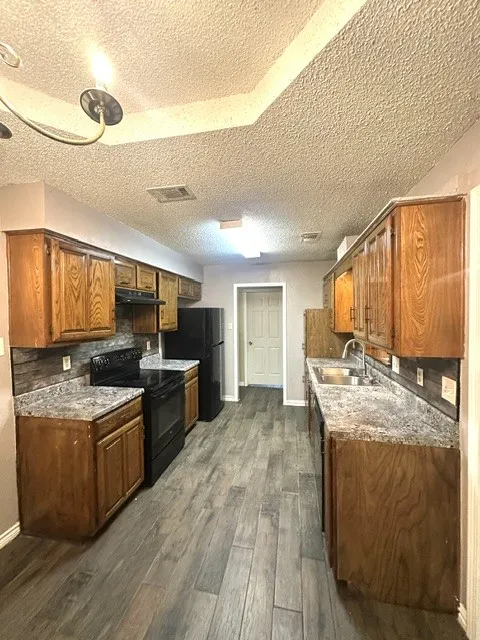 216 Monica Street Glenn Heights, TX 75154