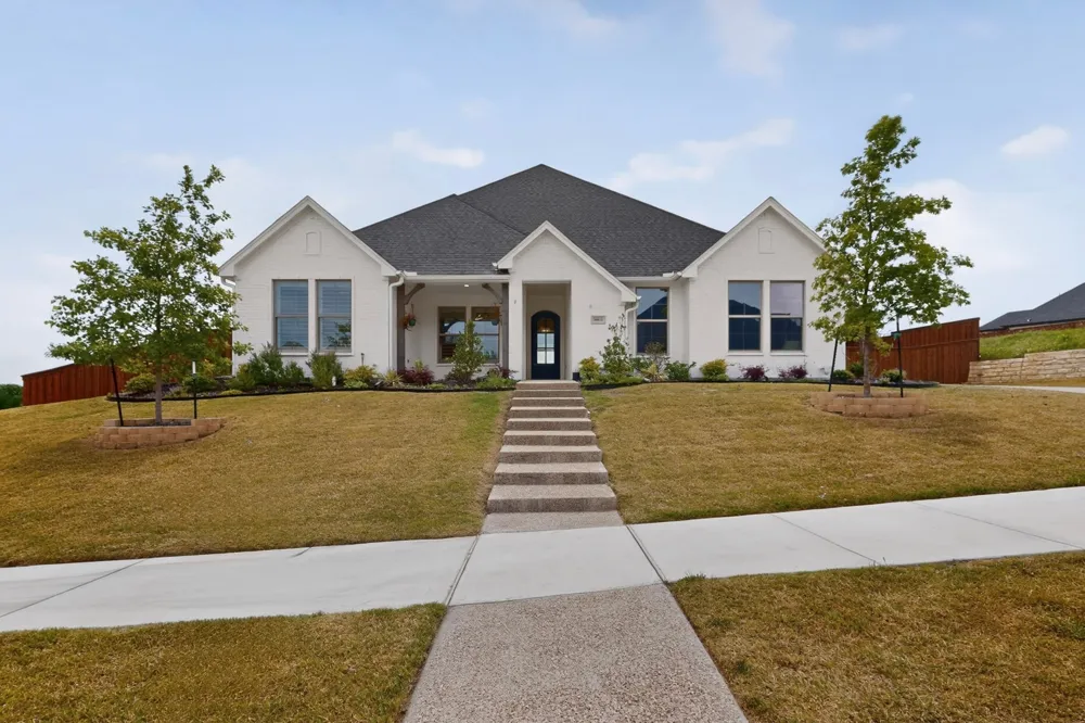 10813 Alta Sierra Drive Benbrook, TX 76126