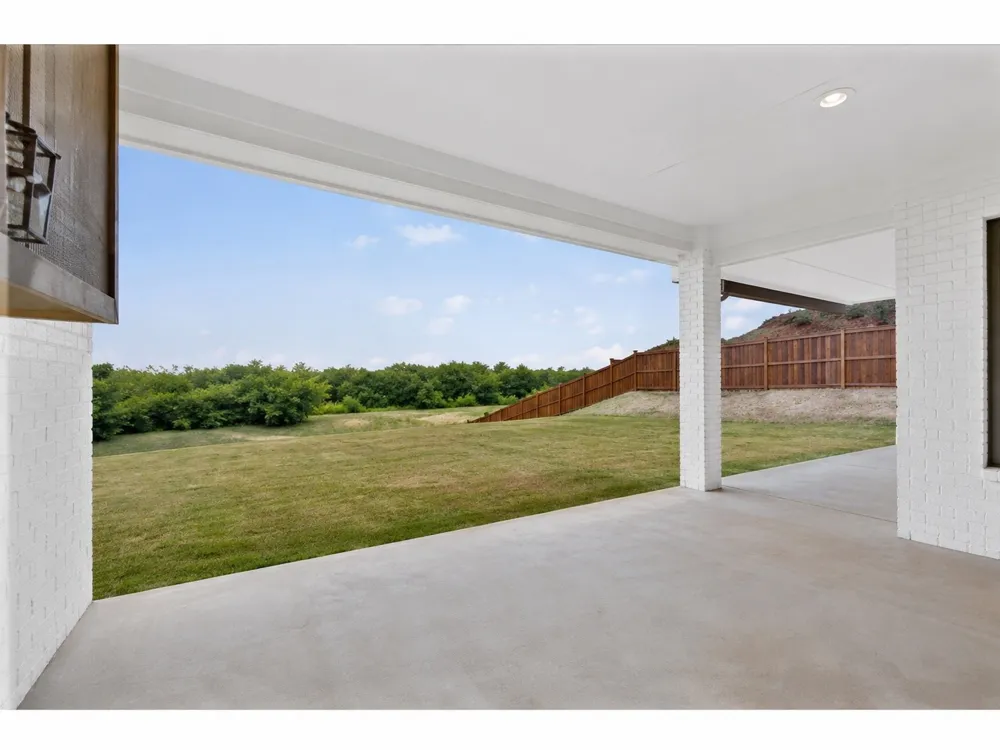 10813 Alta Sierra Drive Benbrook, TX 76126