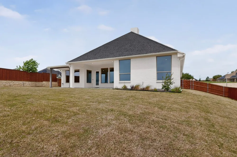 10813 Alta Sierra Drive Benbrook, TX 76126