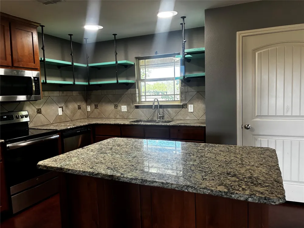 23748 US Highway 281 Lampasas, TX 76550