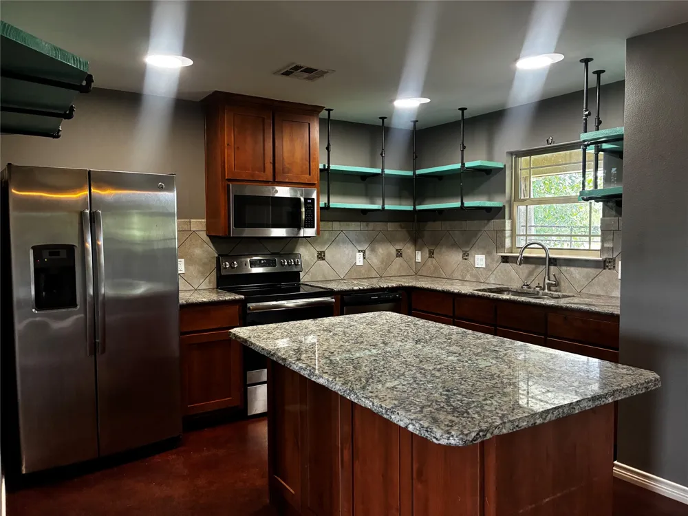 23748 US Highway 281 Lampasas, TX 76550