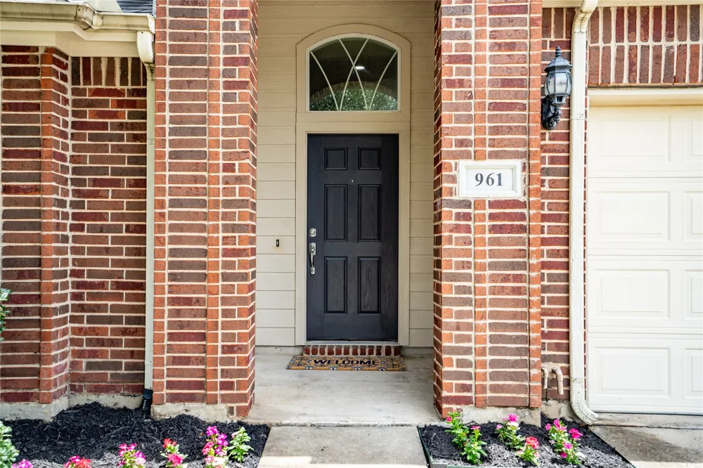 961 Roundup Street Cross Roads, TX 76227