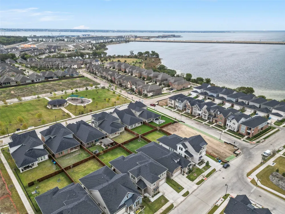2210 Balboa Drive Rowlett, TX 75088