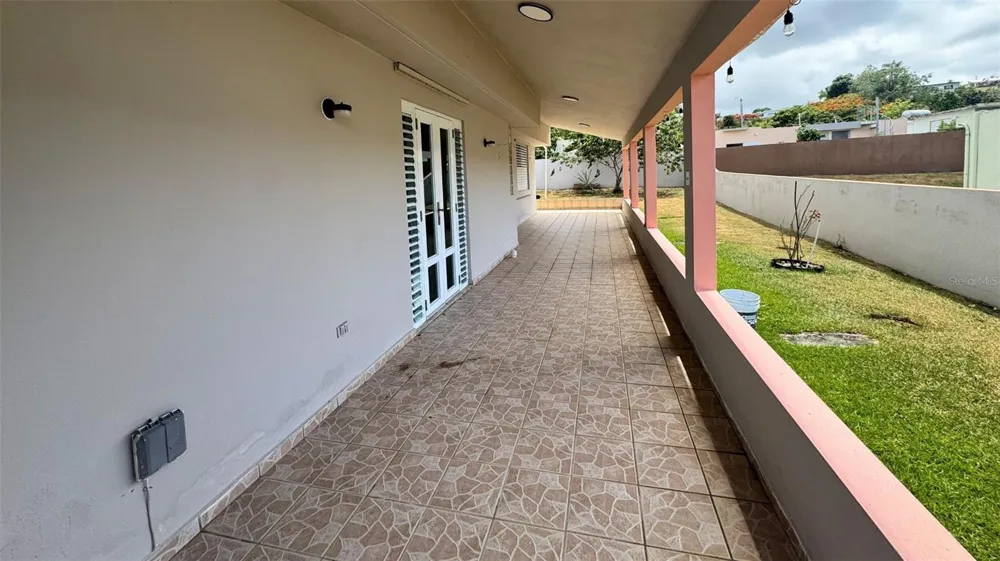 ALMENDRILLO JARDIN DEL ESTE #B9 Naguabo, PR 00718