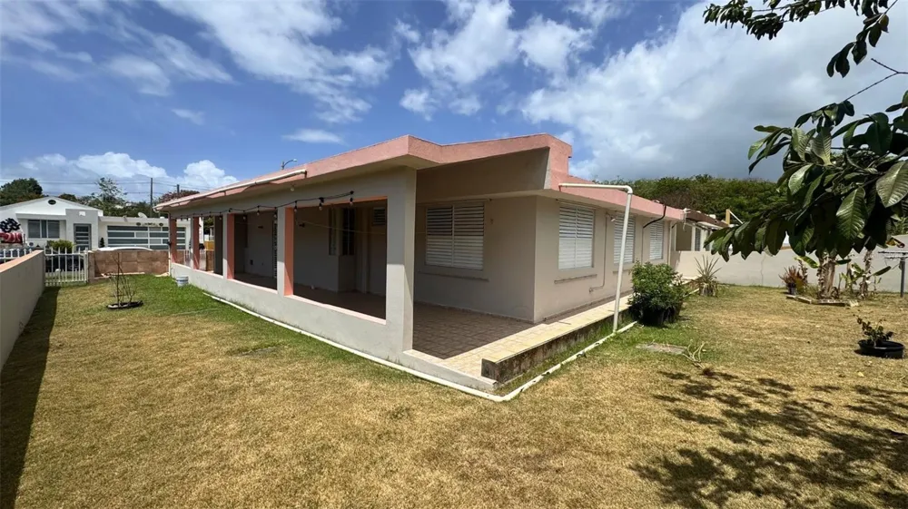 ALMENDRILLO JARDIN DEL ESTE #B9 Naguabo, PR 00718