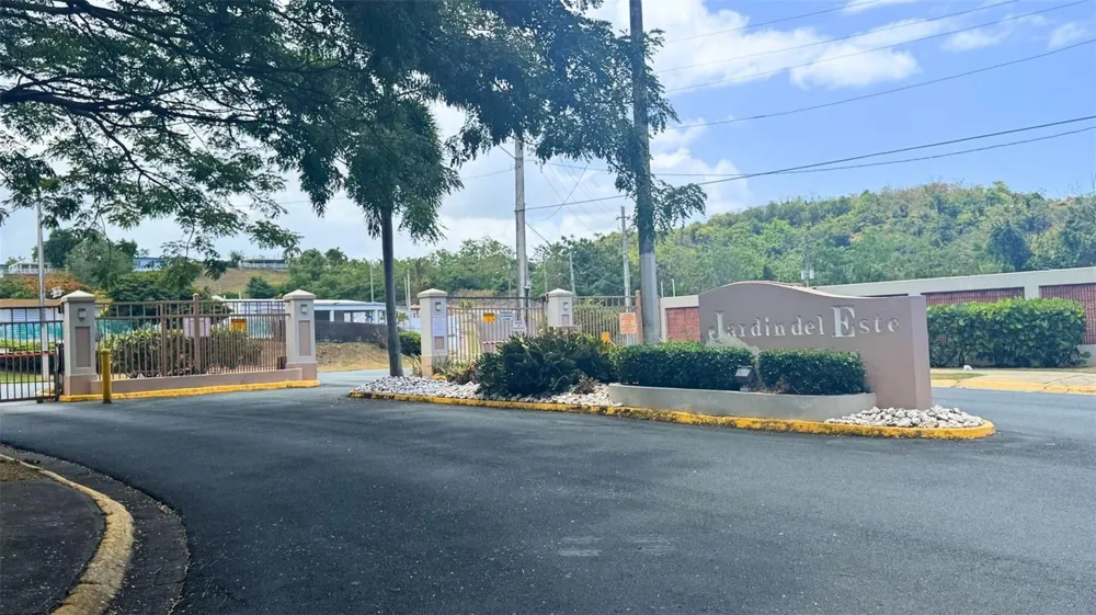 ALMENDRILLO JARDIN DEL ESTE #B9 Naguabo, PR 00718