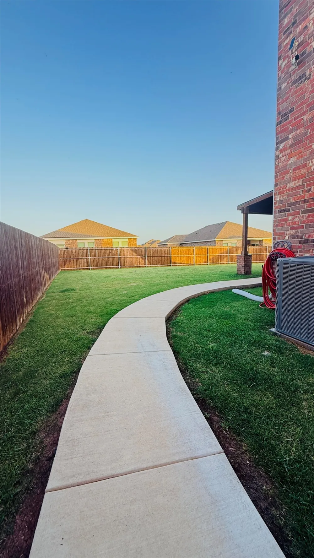 2620 Beech Creek Road Glenn Heights, TX 75154