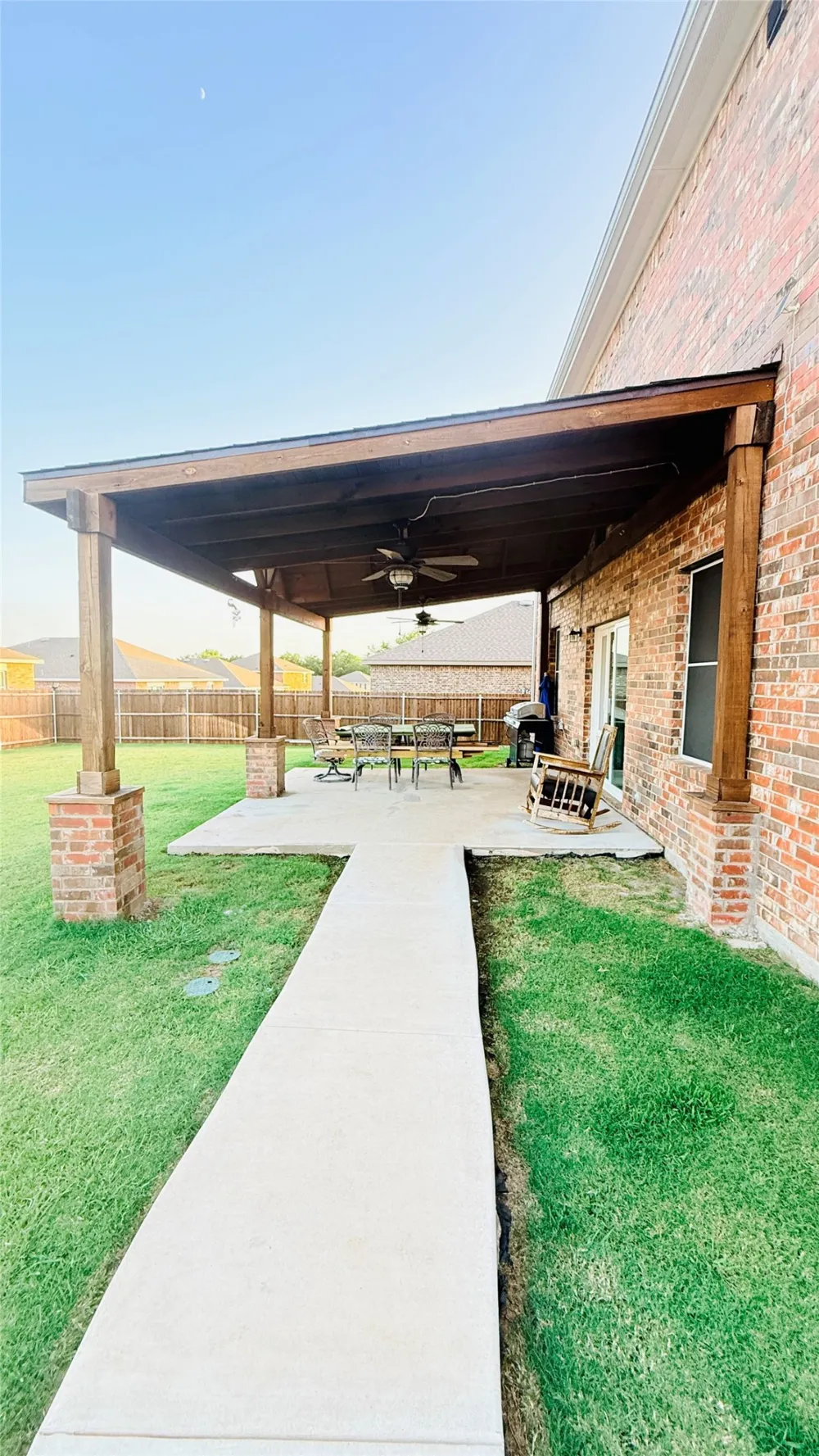 2620 Beech Creek Road Glenn Heights, TX 75154