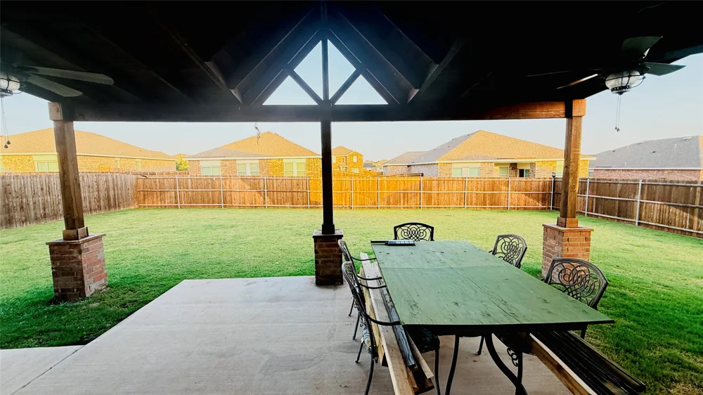 2620 Beech Creek Road Glenn Heights, TX 75154