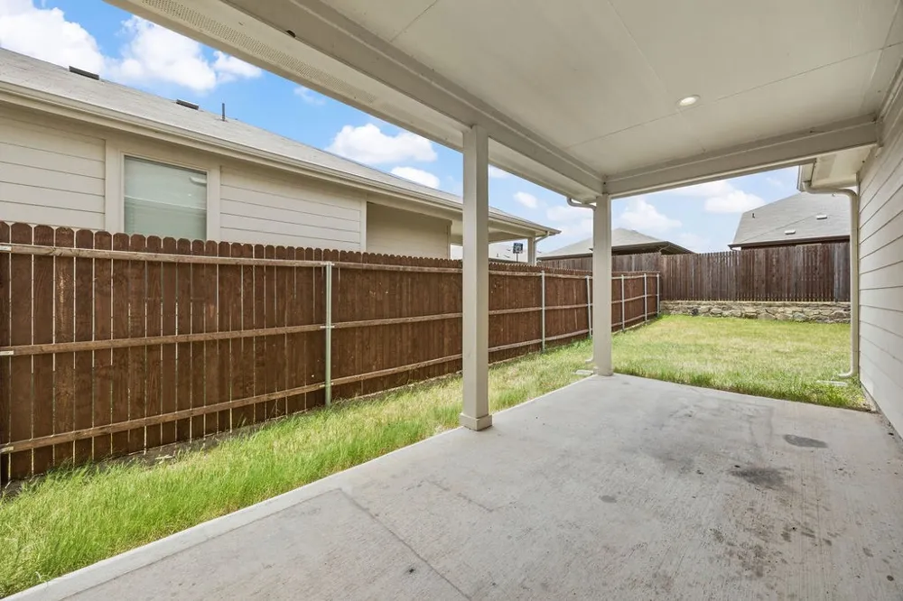 1024 Runnels Lane Aubrey, TX 76227