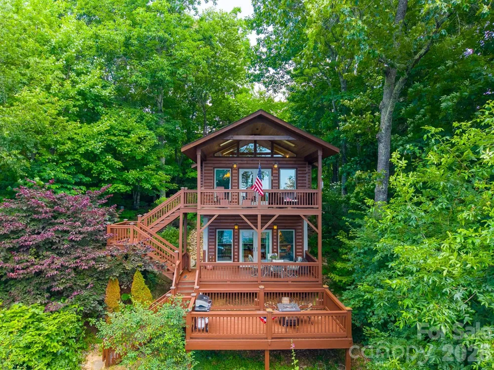760 Woody Lane Waynesville, NC 28786