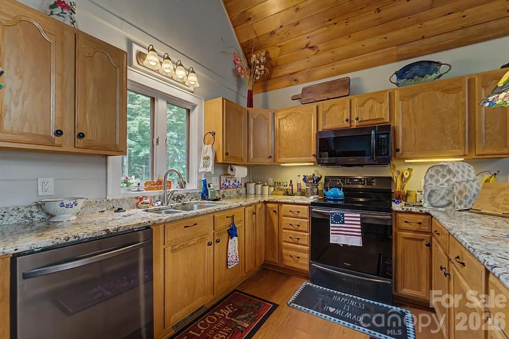 760 Woody Lane Waynesville, NC 28786