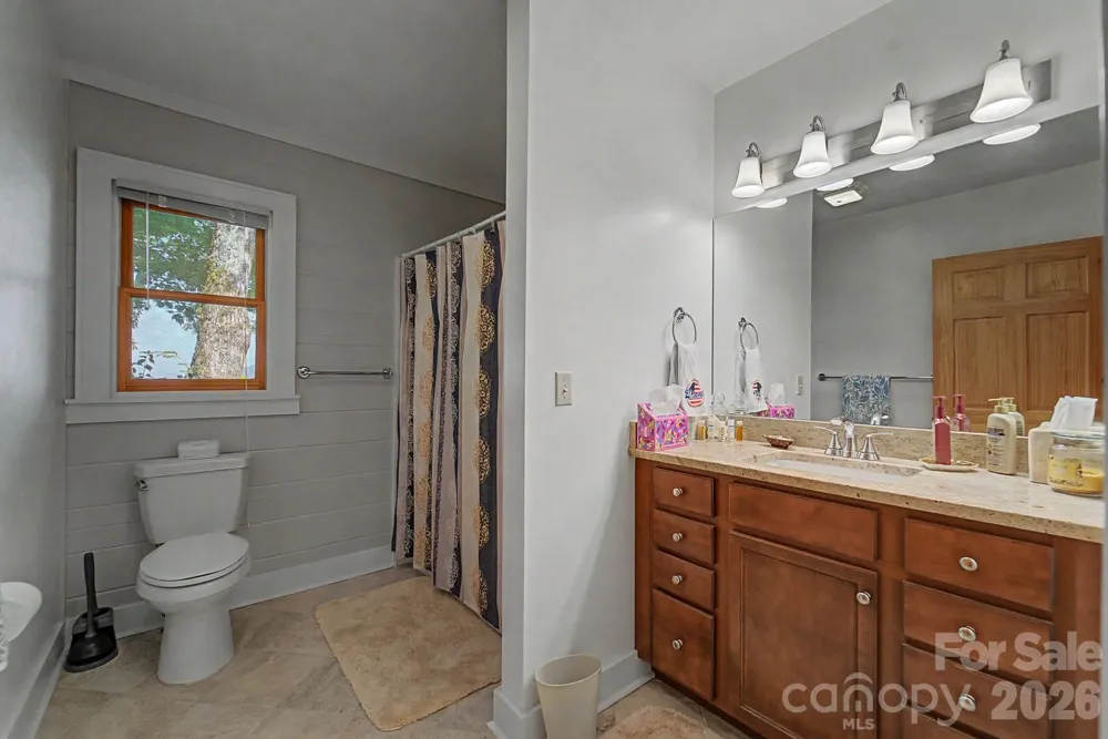 760 Woody Lane Waynesville, NC 28786