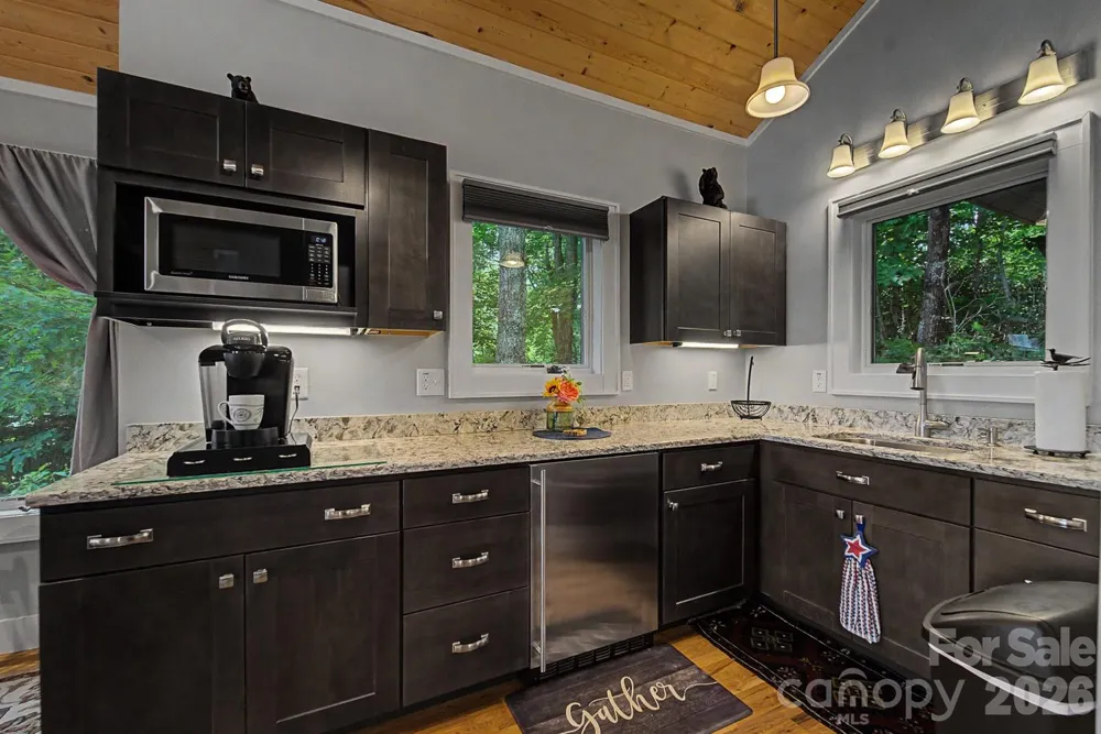 760 Woody Lane Waynesville, NC 28786