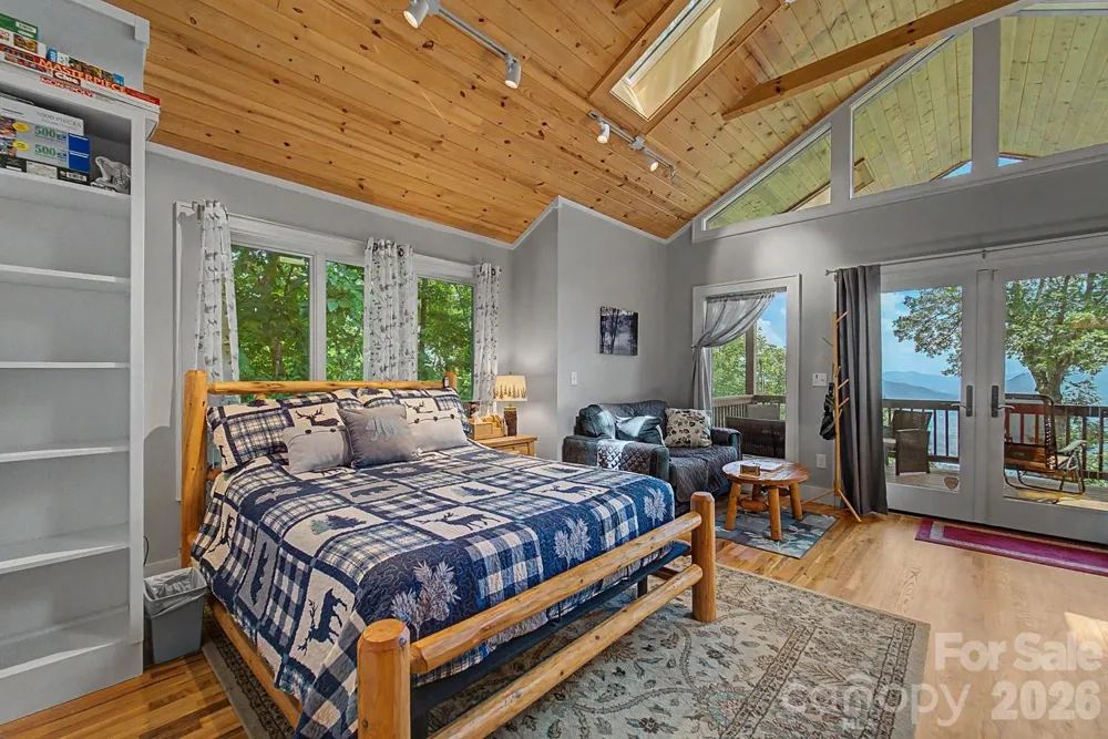760 Woody Lane Waynesville, NC 28786