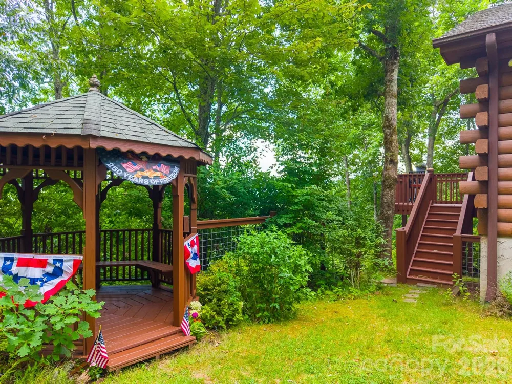 760 Woody Lane Waynesville, NC 28786