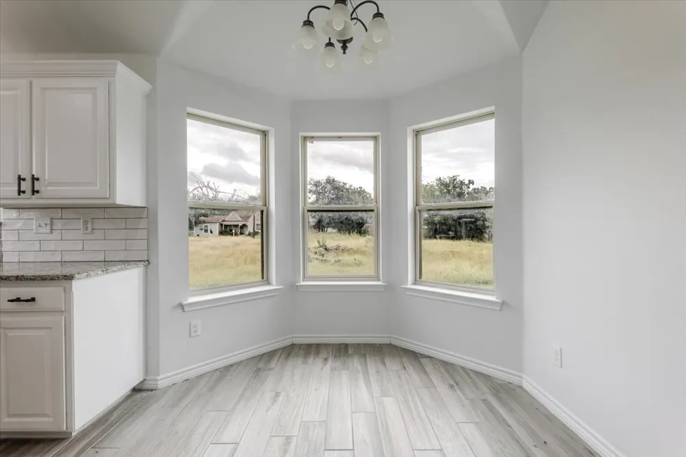 1007 SW 2nd Avenue Mineral Wells, TX 76067