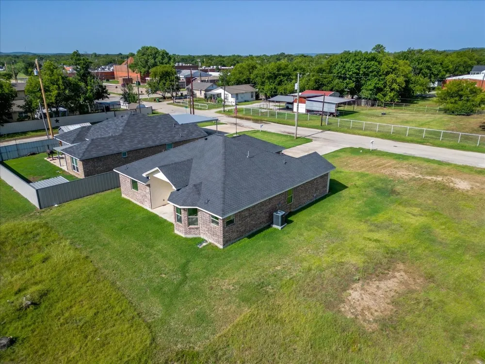 1007 SW 2nd Avenue Mineral Wells, TX 76067