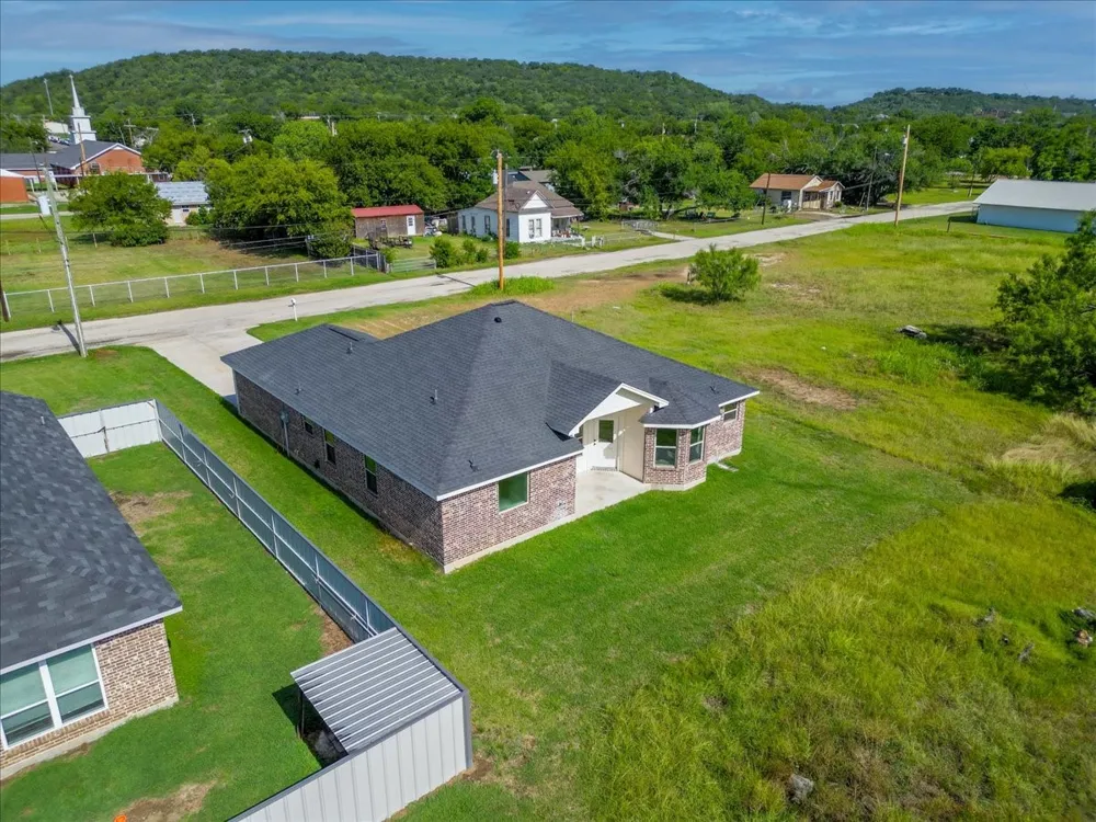 1007 SW 2nd Avenue Mineral Wells, TX 76067