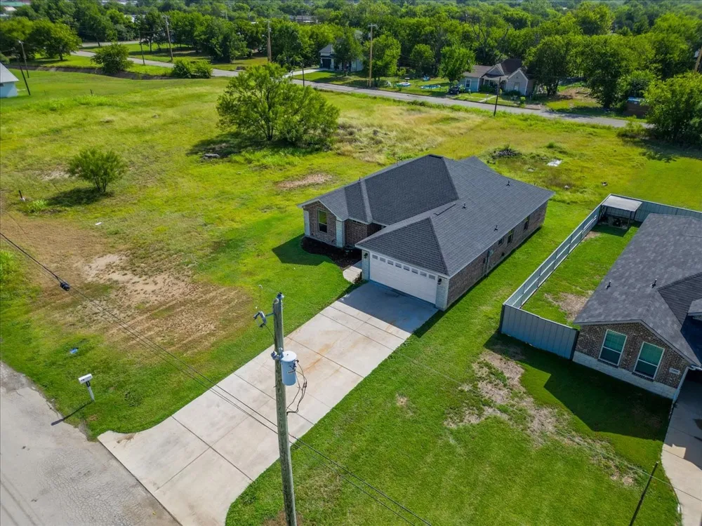1007 SW 2nd Avenue Mineral Wells, TX 76067