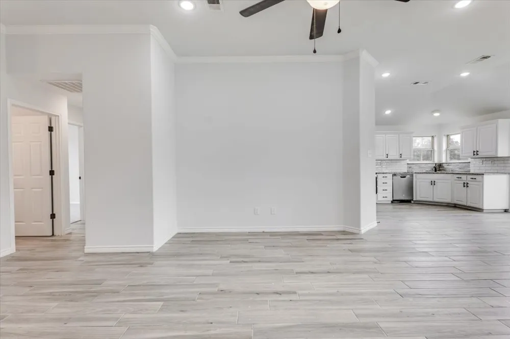 1007 SW 2nd Avenue Mineral Wells, TX 76067