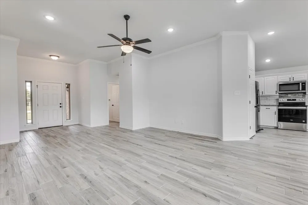1007 SW 2nd Avenue Mineral Wells, TX 76067