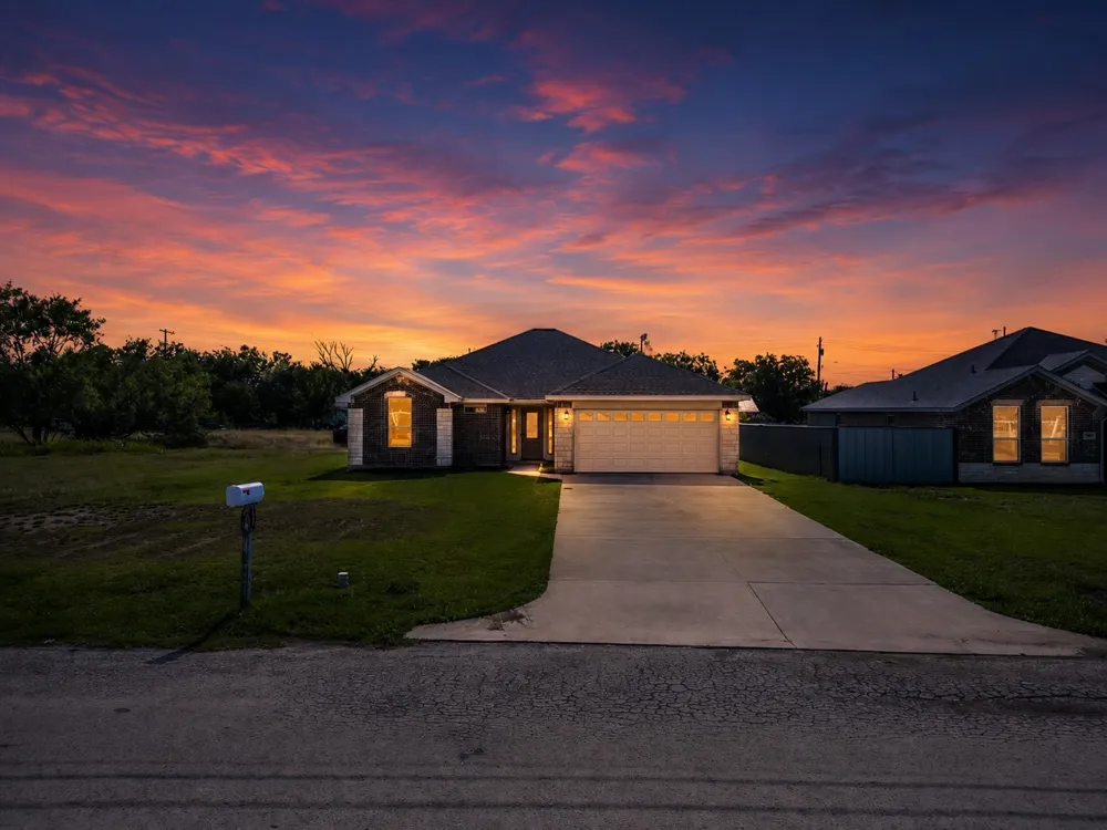 1007 SW 2nd Avenue Mineral Wells, TX 76067