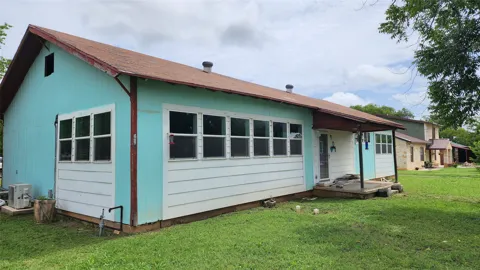 408 E Sadosa