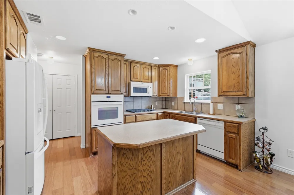 306 Oak Drive Argyle, TX 76226