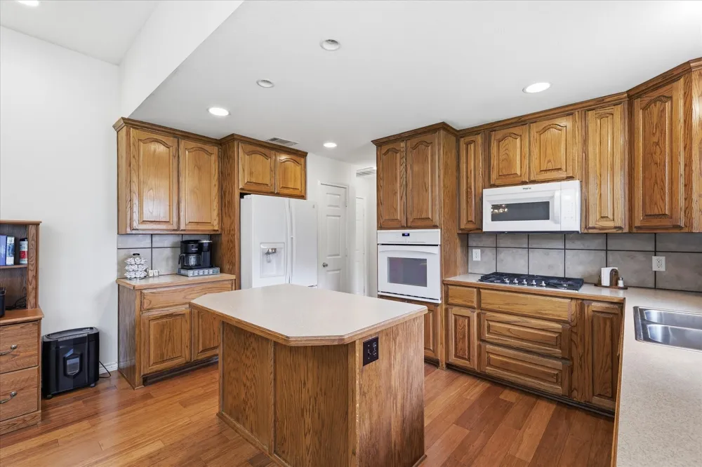 306 Oak Drive Argyle, TX 76226