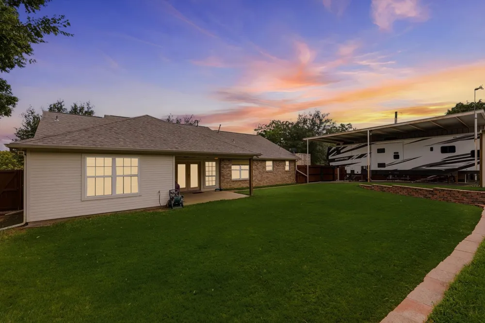 306 Oak Drive Argyle, TX 76226